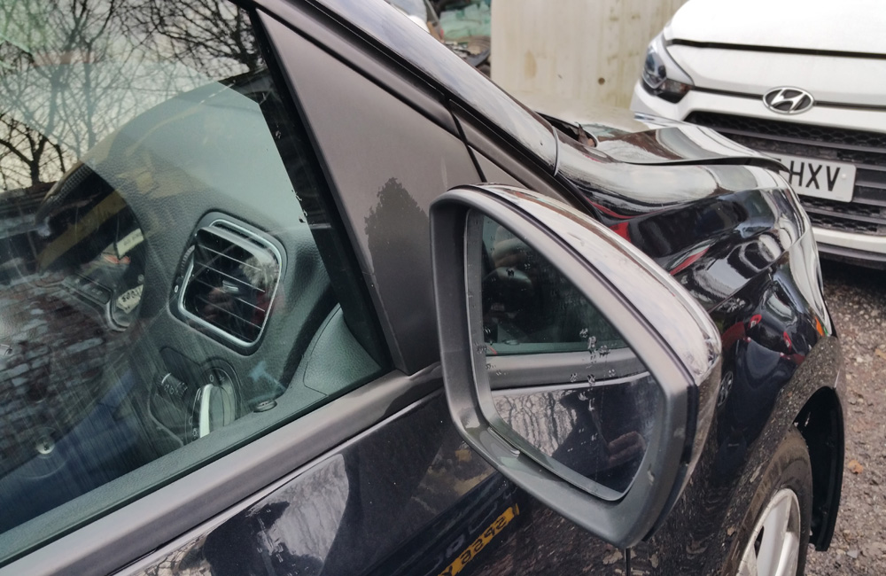 VW Polo SE DSG Door mirror driver side front electric
